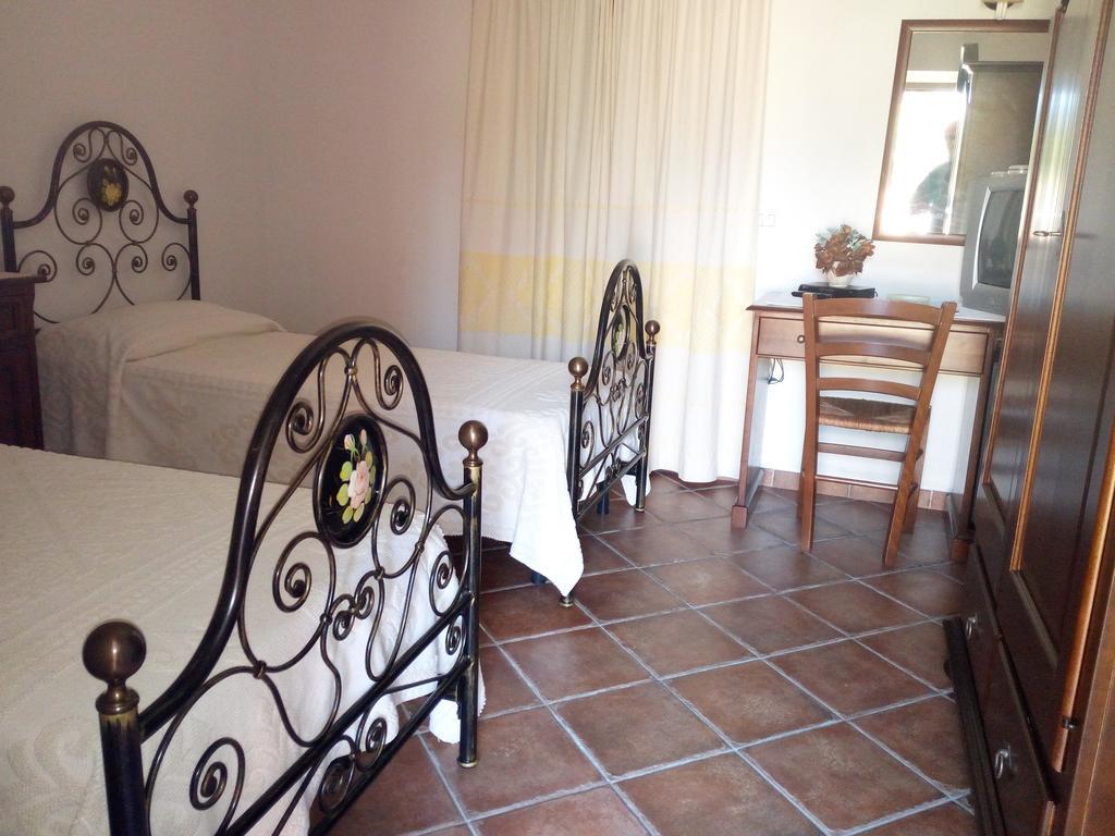 Turismo Rurale L'Agliuledda Villa Sant'Antonio di Gallura Luaran gambar