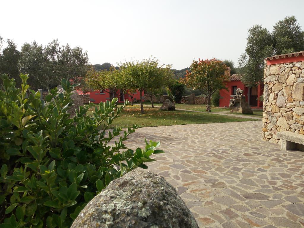 Turismo Rurale L'Agliuledda Villa Sant'Antonio di Gallura Luaran gambar