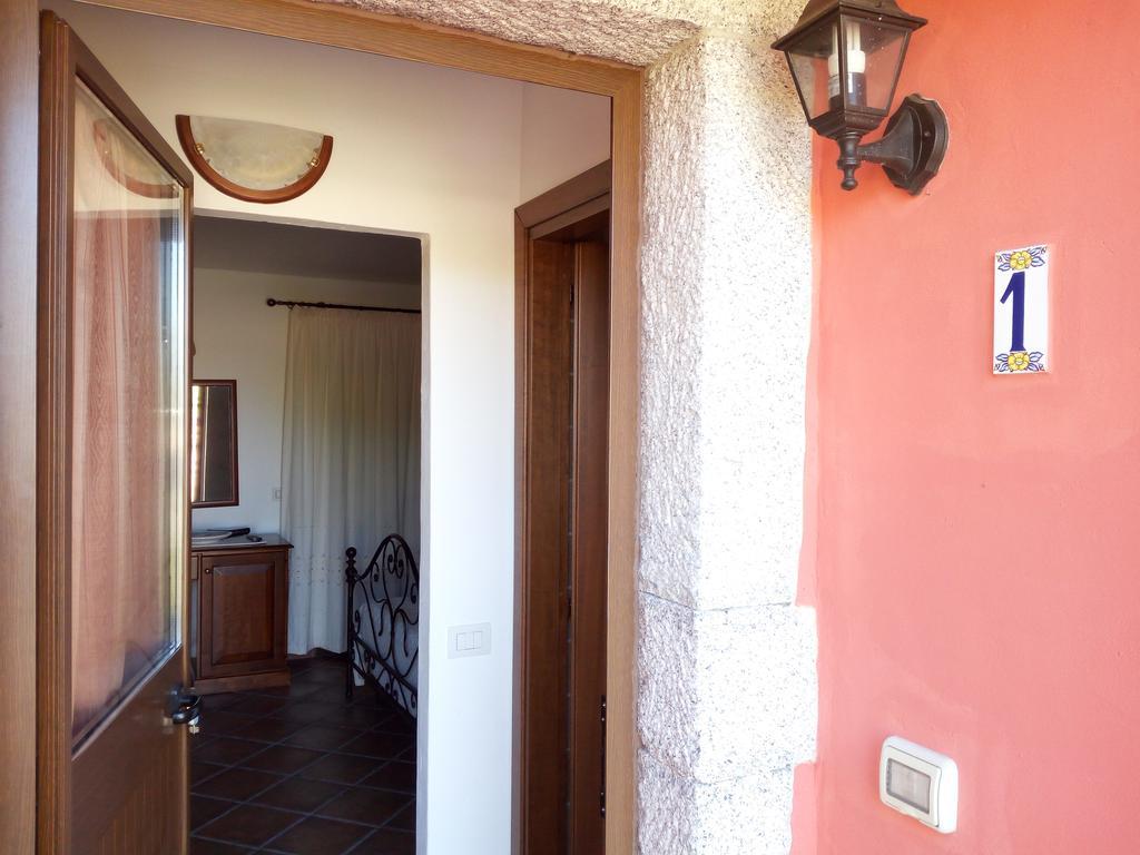 Turismo Rurale L'Agliuledda Villa Sant'Antonio di Gallura Luaran gambar
